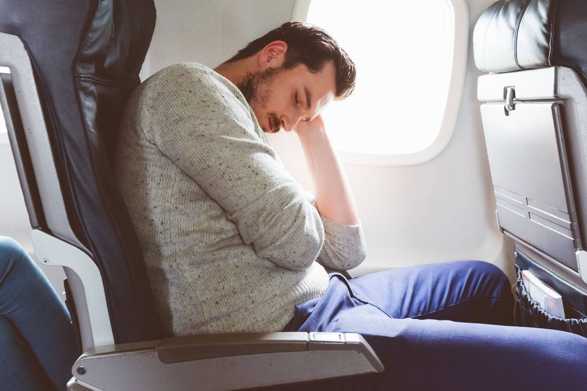 Long Flights: Humidity, Cabin Pressure and Fatigue