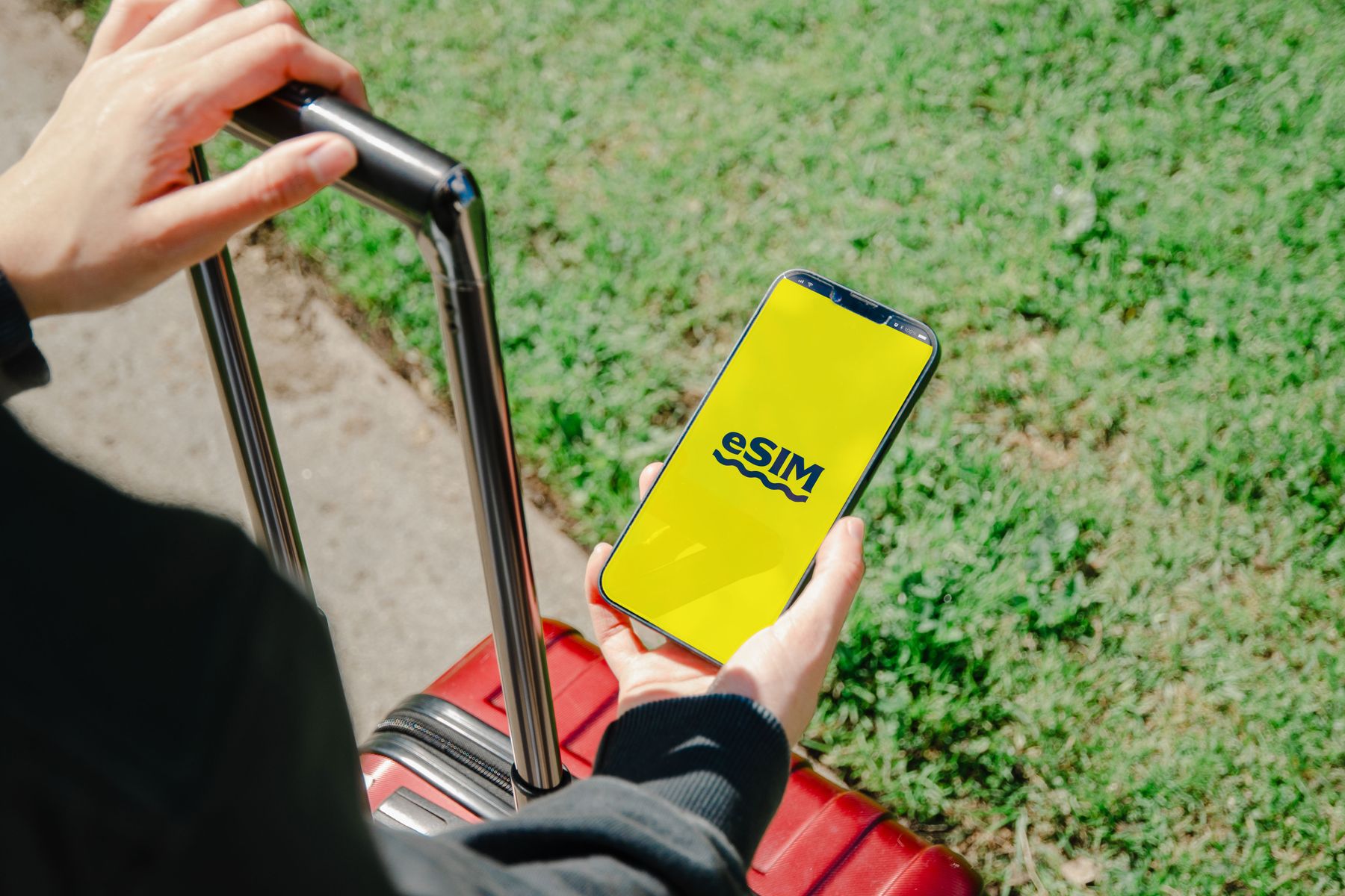 20 Mbps or 100 Mbps: What Your eSIM Really Needs