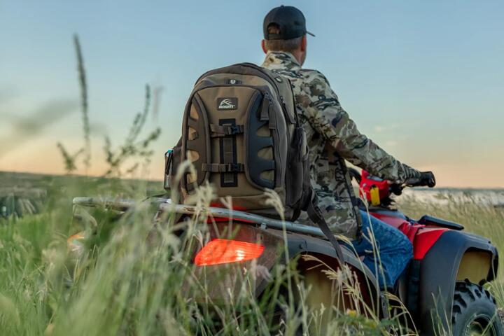 Minimalist vs Full Gear: What Actually Works in the Wild