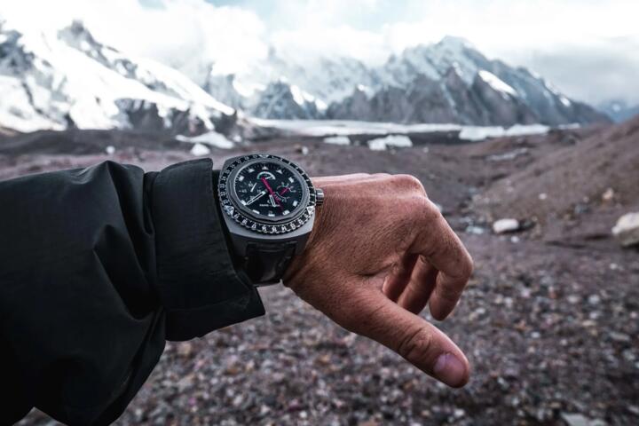 How to Calibrate Your Altimeter Watch for Precise Mountain Navigation