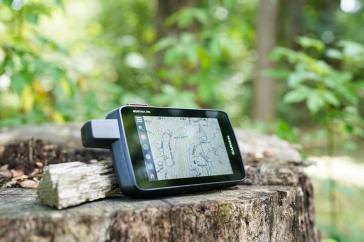 How to Pick the Right GPS Tracker for Solo Backcountry Hiking