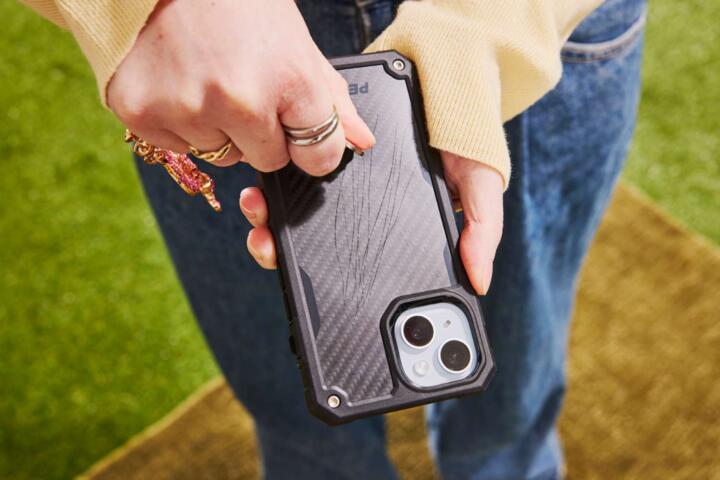 Guide to Choosing Impact-Resistant Phone Cases for Extreme Sports