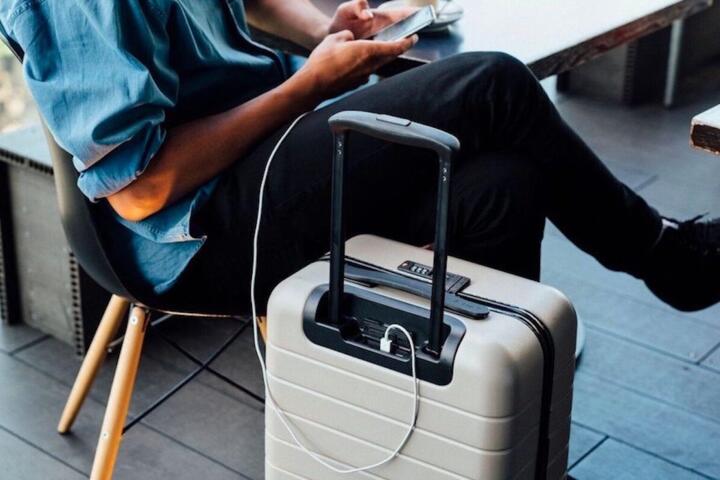 Top 5 Smart Carry-On Bags with Built-In USB Charging Ports